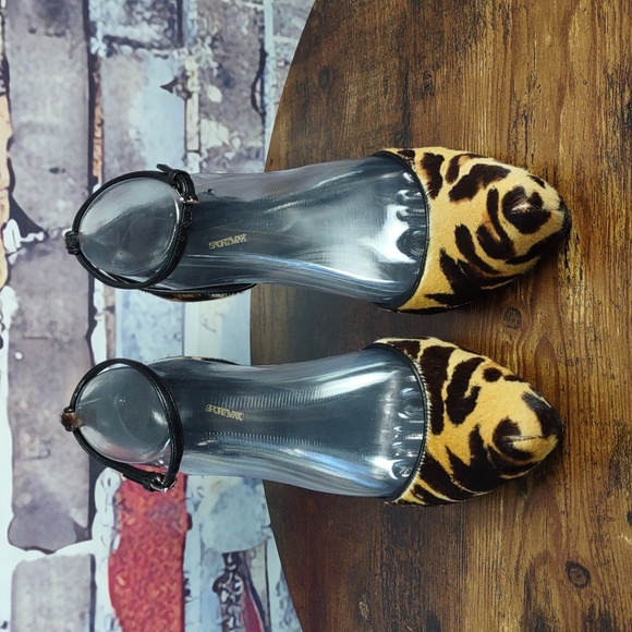 SPORTMAX by Max Mara Leopard Pattern Cow Hair Ankle Strap Heels - Picture 3 of 12